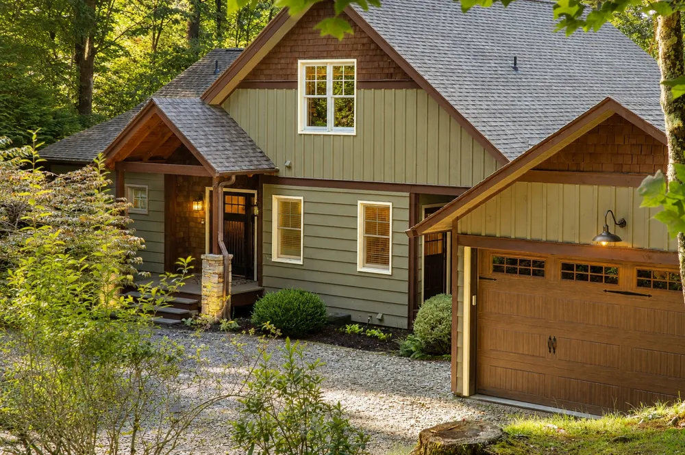 2469 Upper Whitewater Road Sapphire, NC 28774