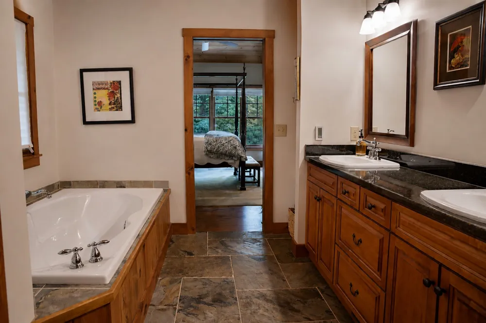 2469 Upper Whitewater Road Sapphire, NC 28774