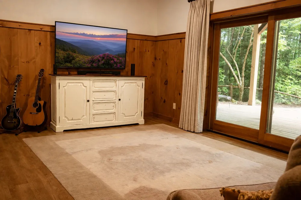 2469 Upper Whitewater Road Sapphire, NC 28774