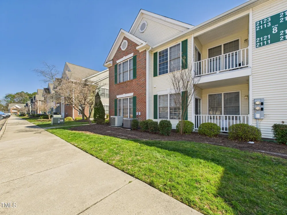2111 Kudrow Lane Morrisville, NC 27560
