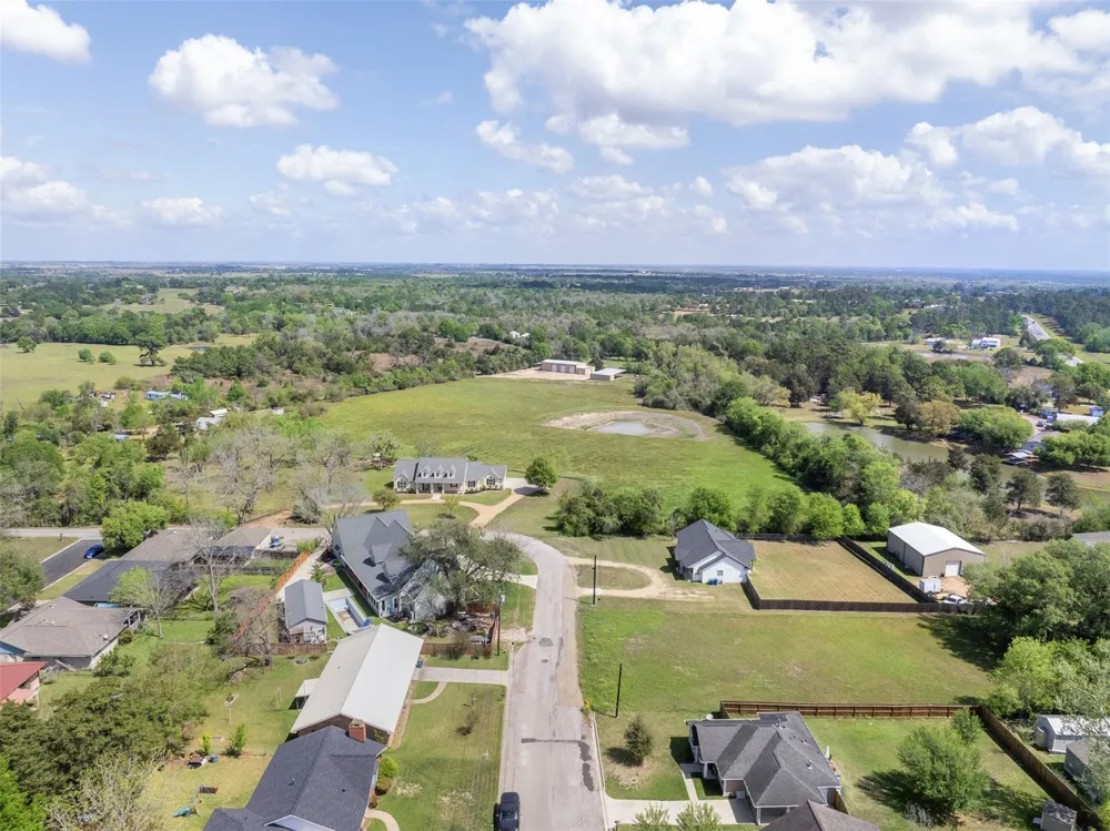 840 E Glenn Street Bellville, TX 77418