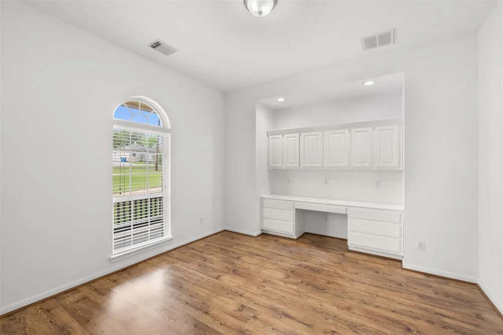 840 E Glenn Street Bellville, TX 77418