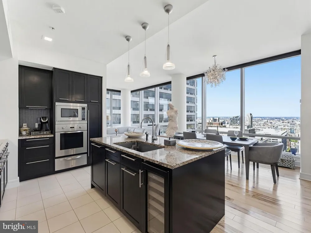 1414 S PENN SQUARE #32F Philadelphia, PA 19102