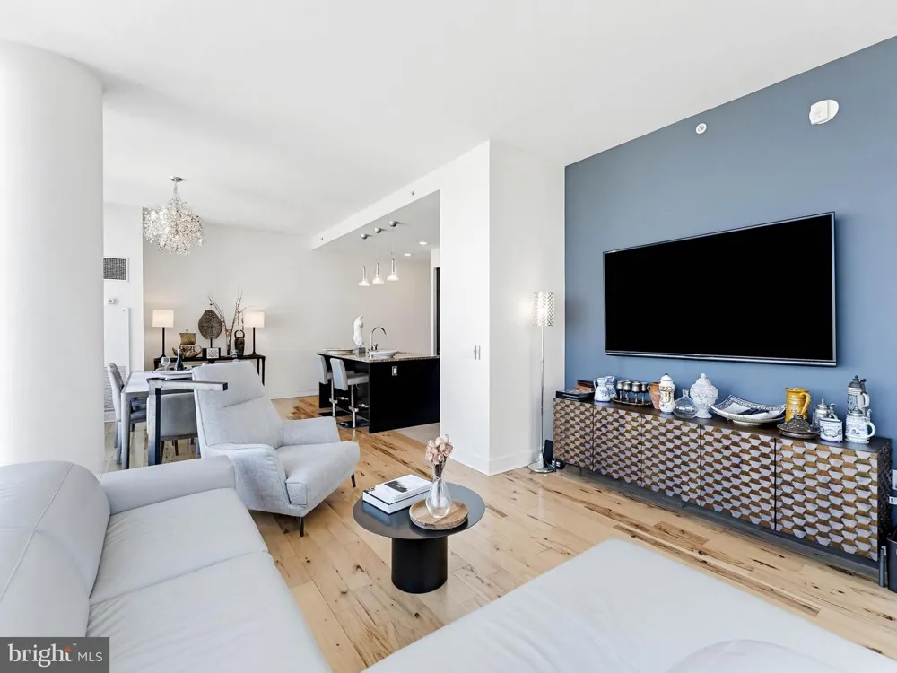 1414 S PENN SQUARE #32F Philadelphia, PA 19102