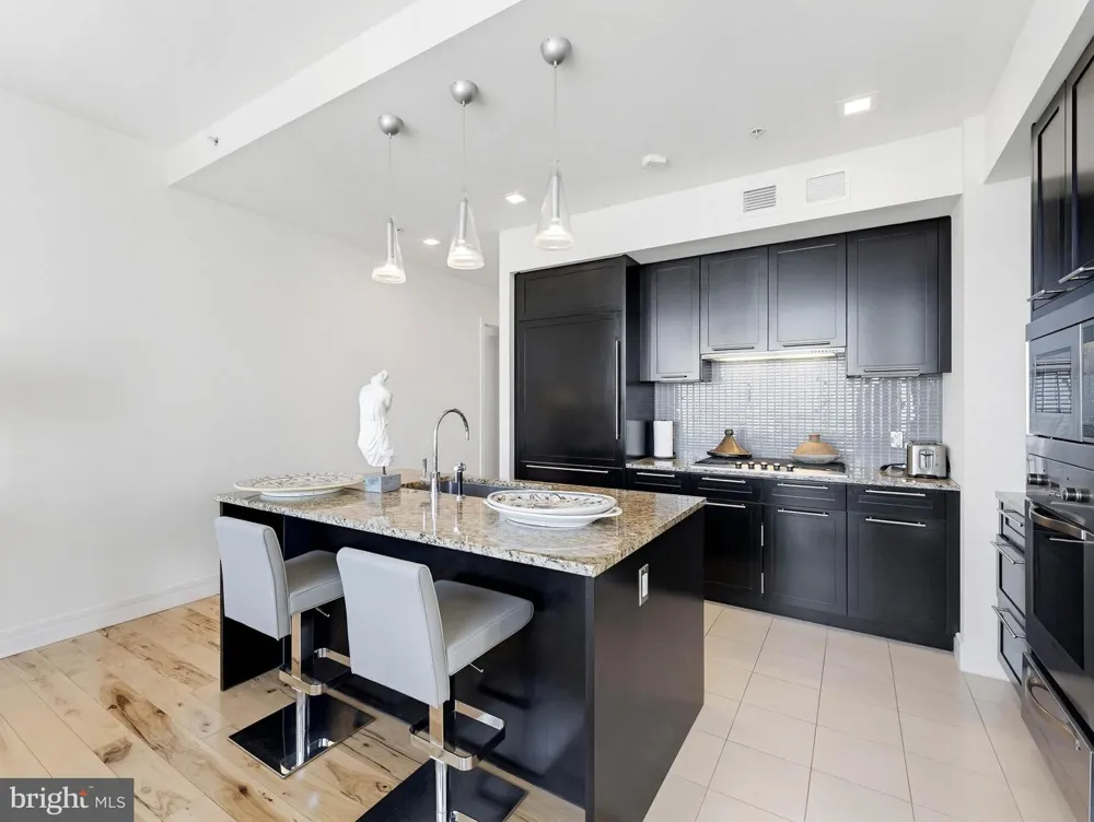 1414 S PENN SQUARE #32F Philadelphia, PA 19102