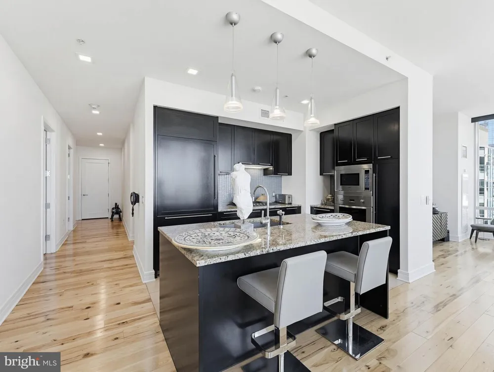 1414 S PENN SQUARE #32F Philadelphia, PA 19102