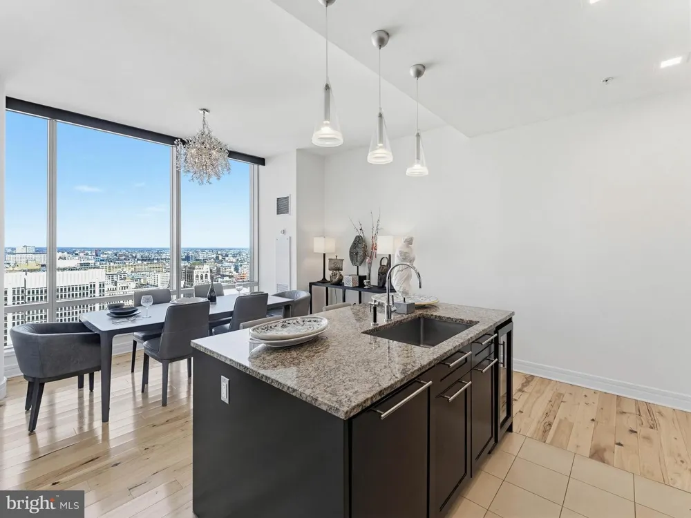 1414 S PENN SQUARE #32F Philadelphia, PA 19102