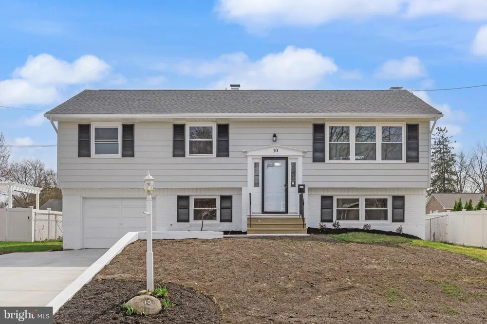10 COBBLESTONE ROAD Cherry Hill, NJ 08003