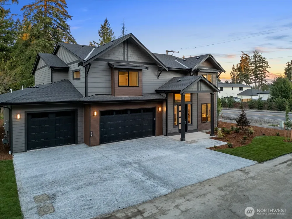 1517 176TH Avenue Ct E Lake Tapps, WA 98391