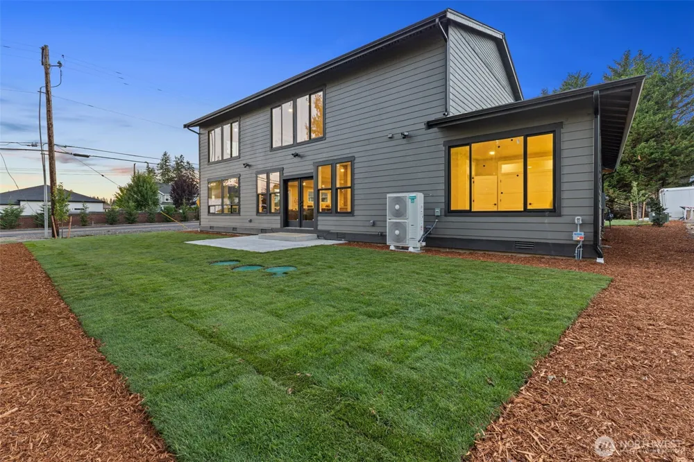 1517 176TH Avenue Ct E Lake Tapps, WA 98391