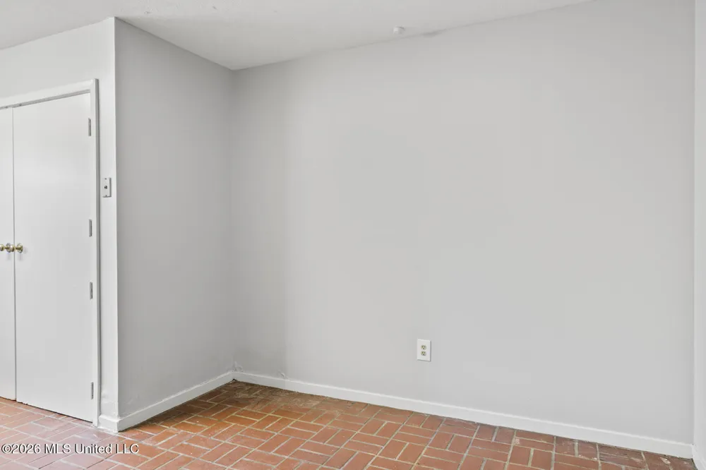 2337 River Oaks Boulevard Jackson, MS 39211