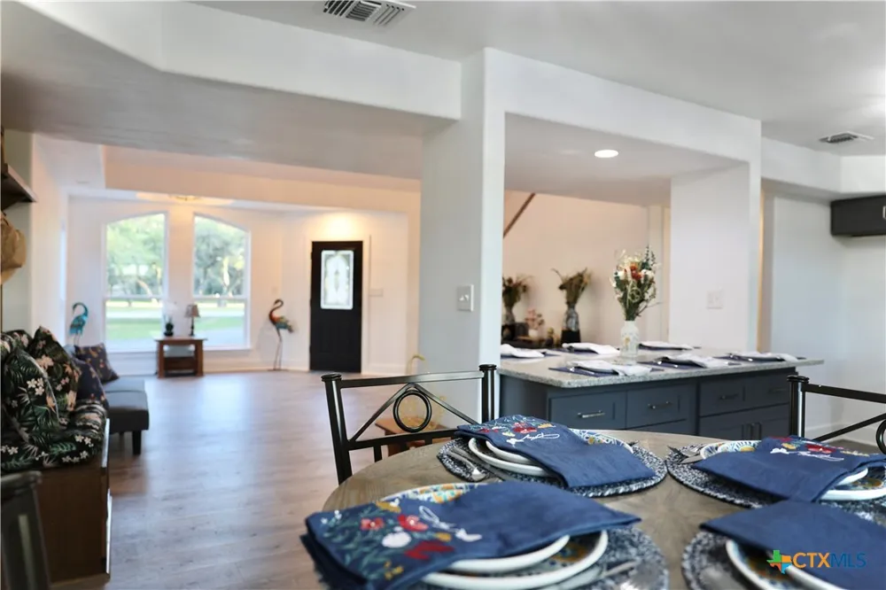 264 Live Oak Drive Inez, TX 77968