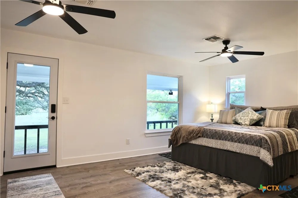 264 Live Oak Drive Inez, TX 77968