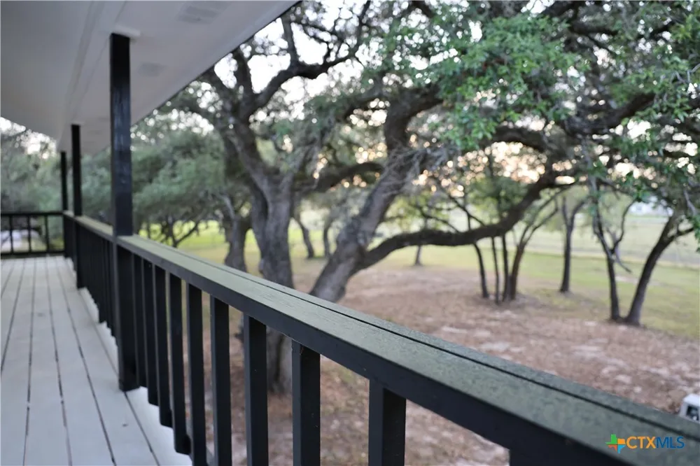 264 Live Oak Drive Inez, TX 77968