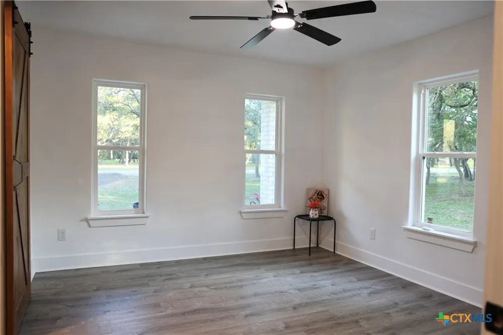 264 Live Oak Drive Inez, TX 77968