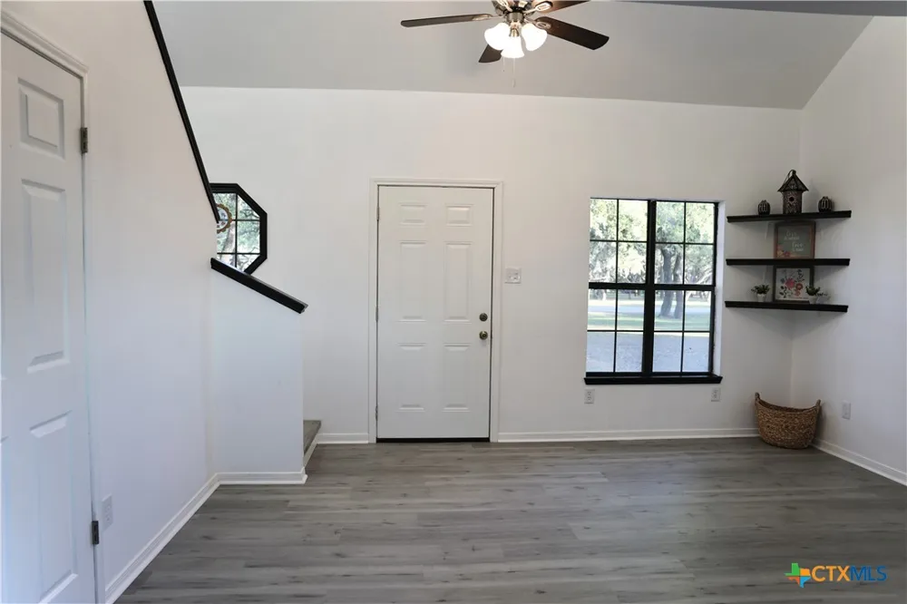 264 Live Oak Drive Inez, TX 77968