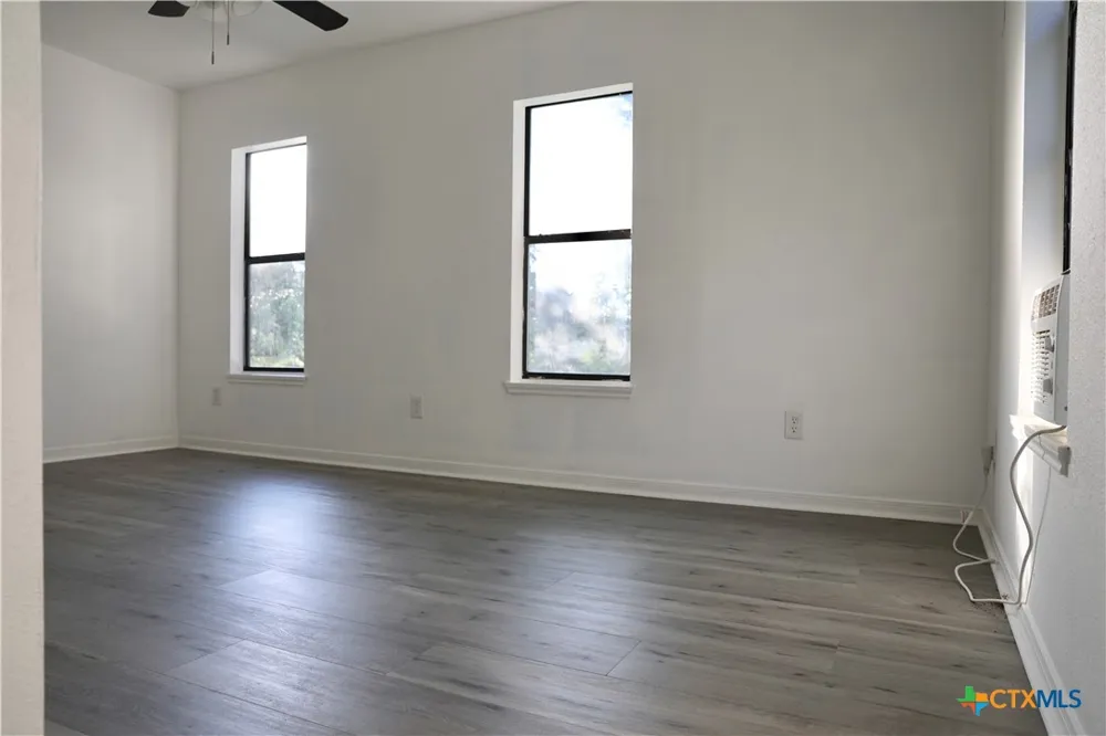 264 Live Oak Drive Inez, TX 77968