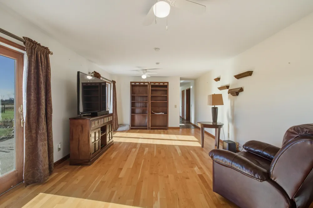 9227 Yager Road Columbus Township, MI 48063