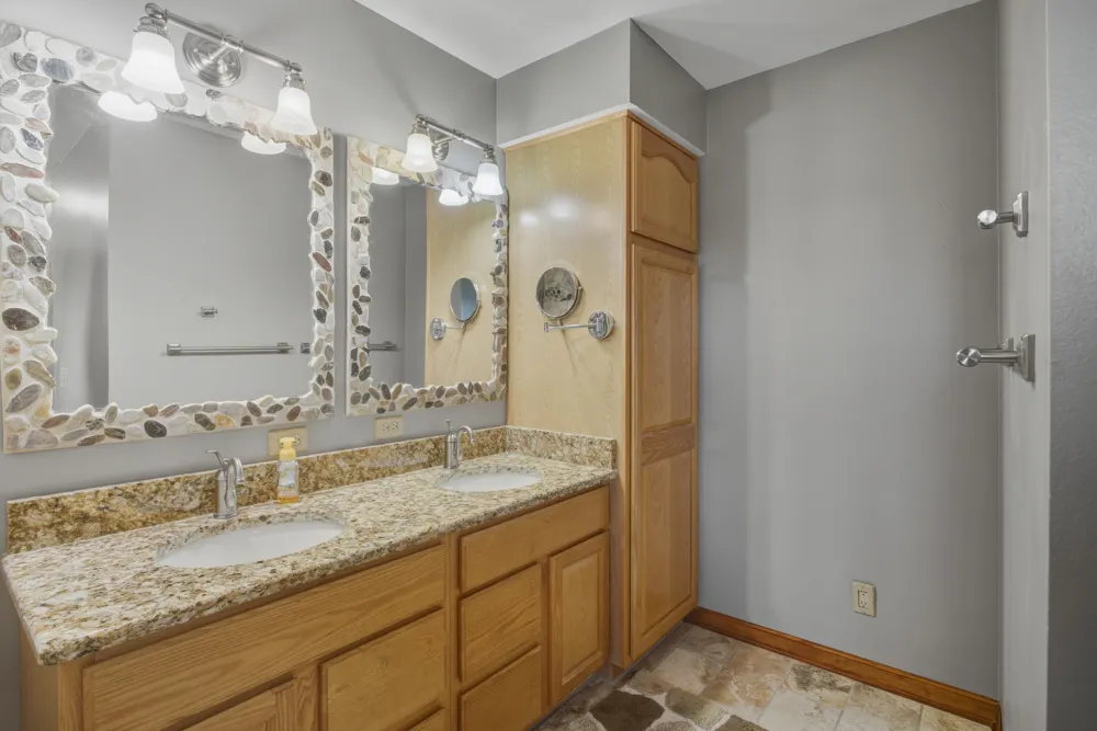 9227 Yager Road Columbus Township, MI 48063