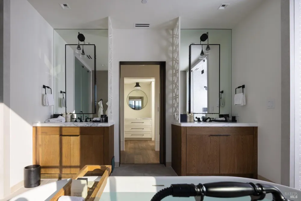21 Lawley Lane Calistoga, CA 94515