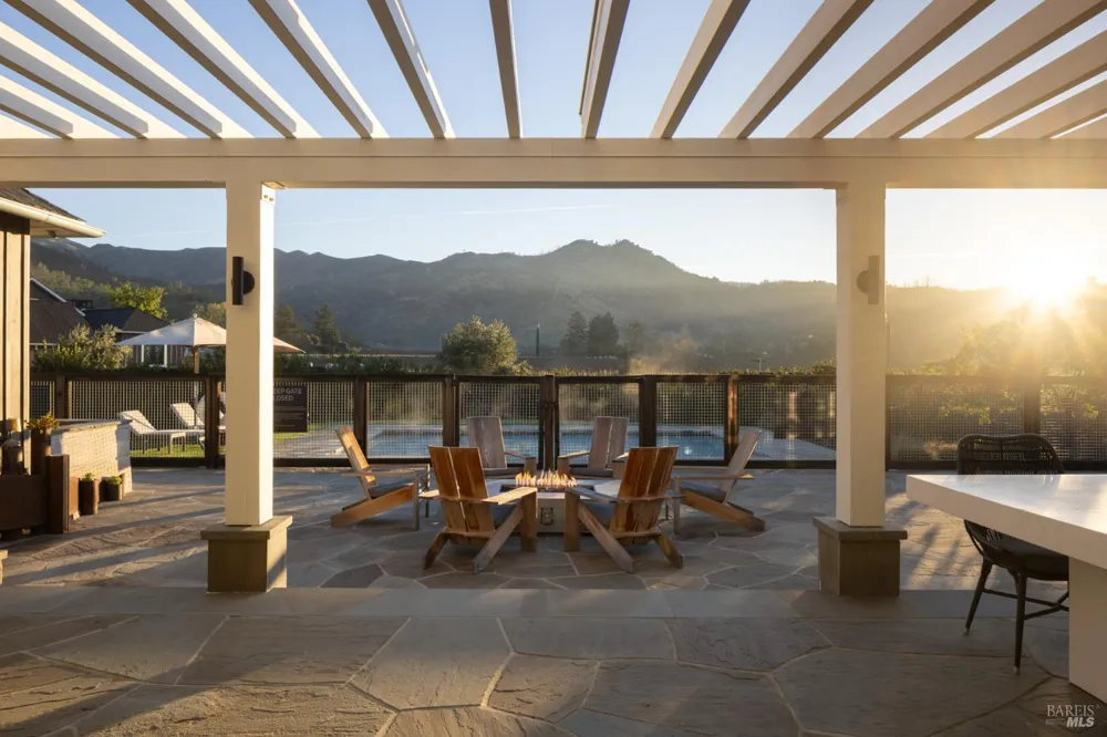 21 Lawley Lane Calistoga, CA 94515