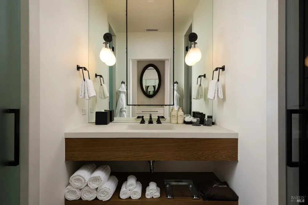 21 Lawley Lane Calistoga, CA 94515