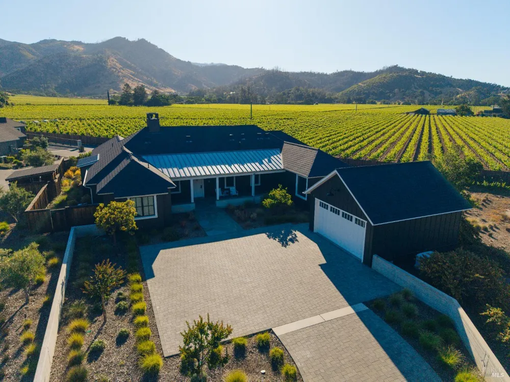 21 Lawley Lane Calistoga, CA 94515