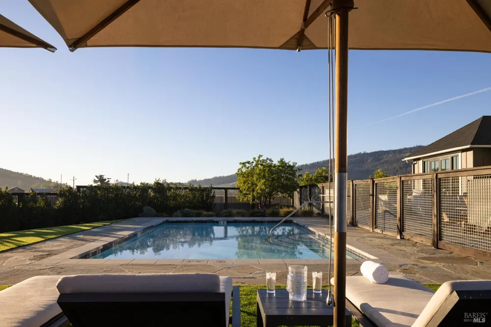 21 Lawley Lane Calistoga, CA 94515