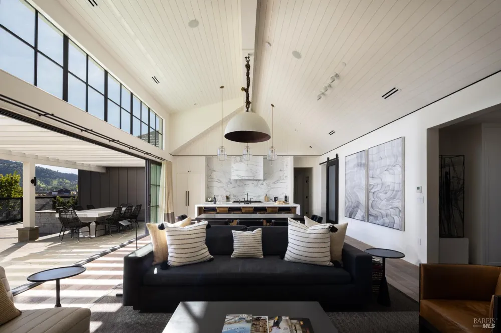 21 Lawley Lane Calistoga, CA 94515