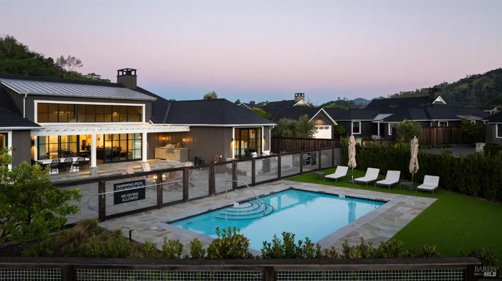 21 Lawley Lane Calistoga, CA 94515