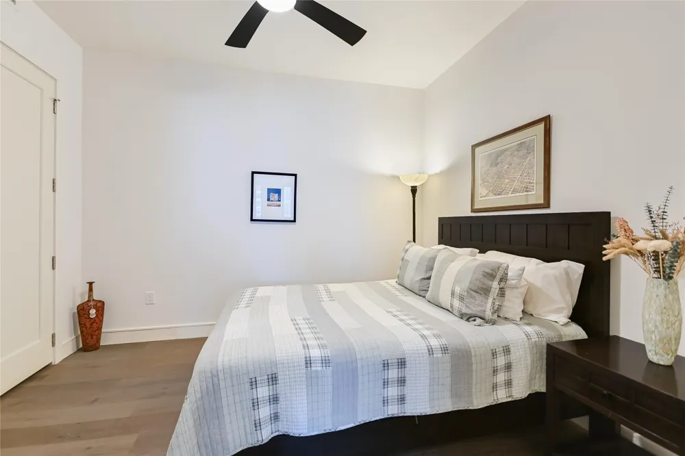 222 West Avenue #1613 Austin, TX 78701