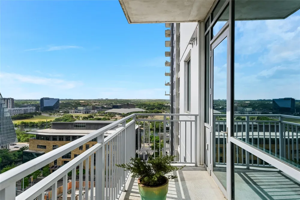 222 West Avenue #1613 Austin, TX 78701