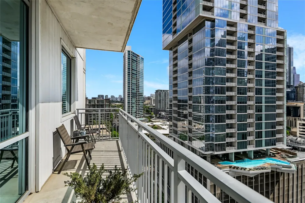 222 West Avenue #1613 Austin, TX 78701