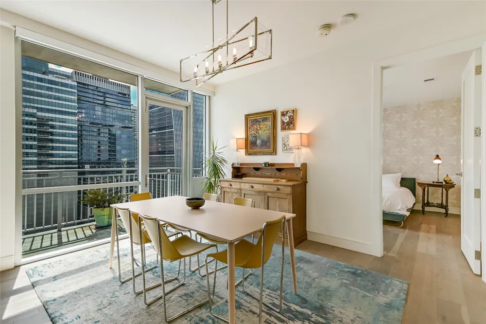 222 West Avenue #1613 Austin, TX 78701