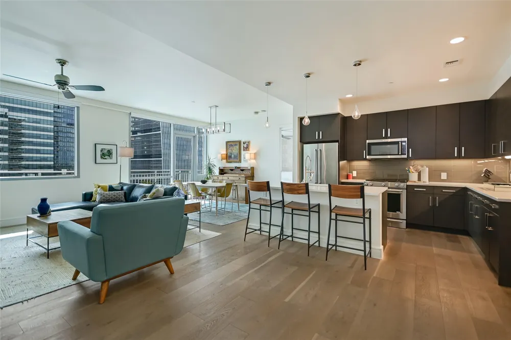 222 West Avenue #1613 Austin, TX 78701