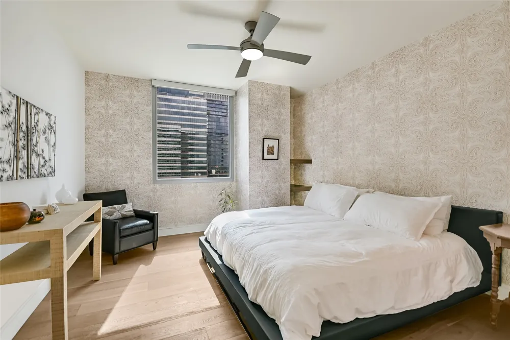 222 West Avenue #1613 Austin, TX 78701