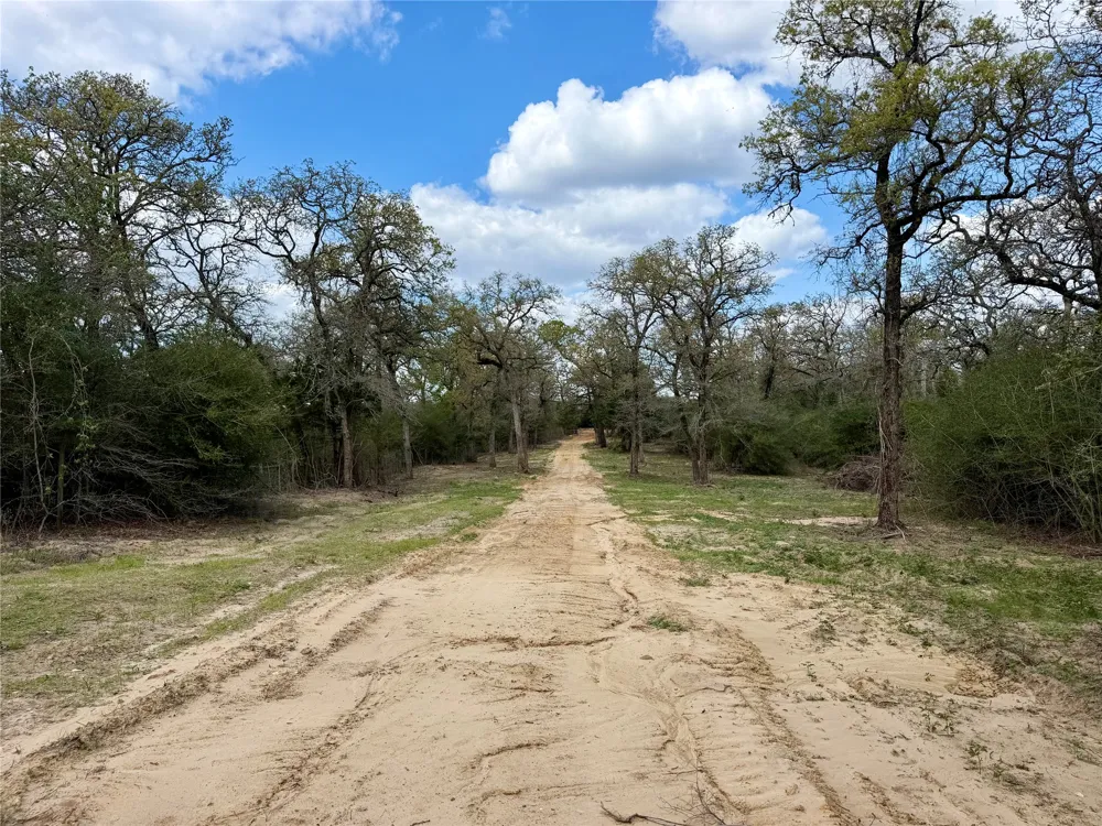 3950 Private Road 2015 Caldwell, TX 77836