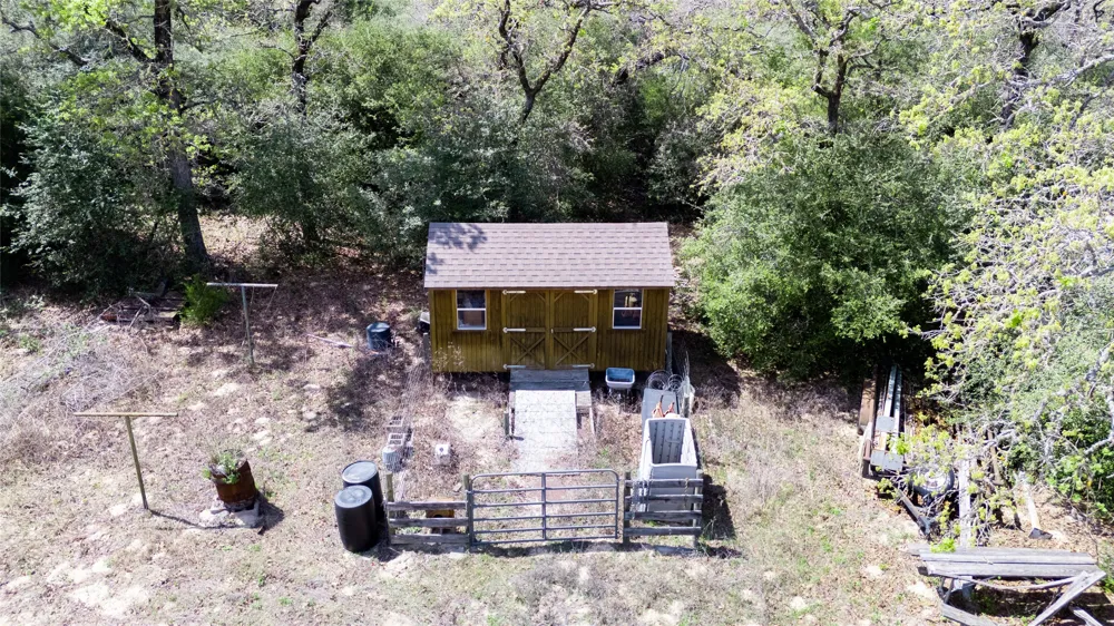 3950 Private Road 2015 Caldwell, TX 77836