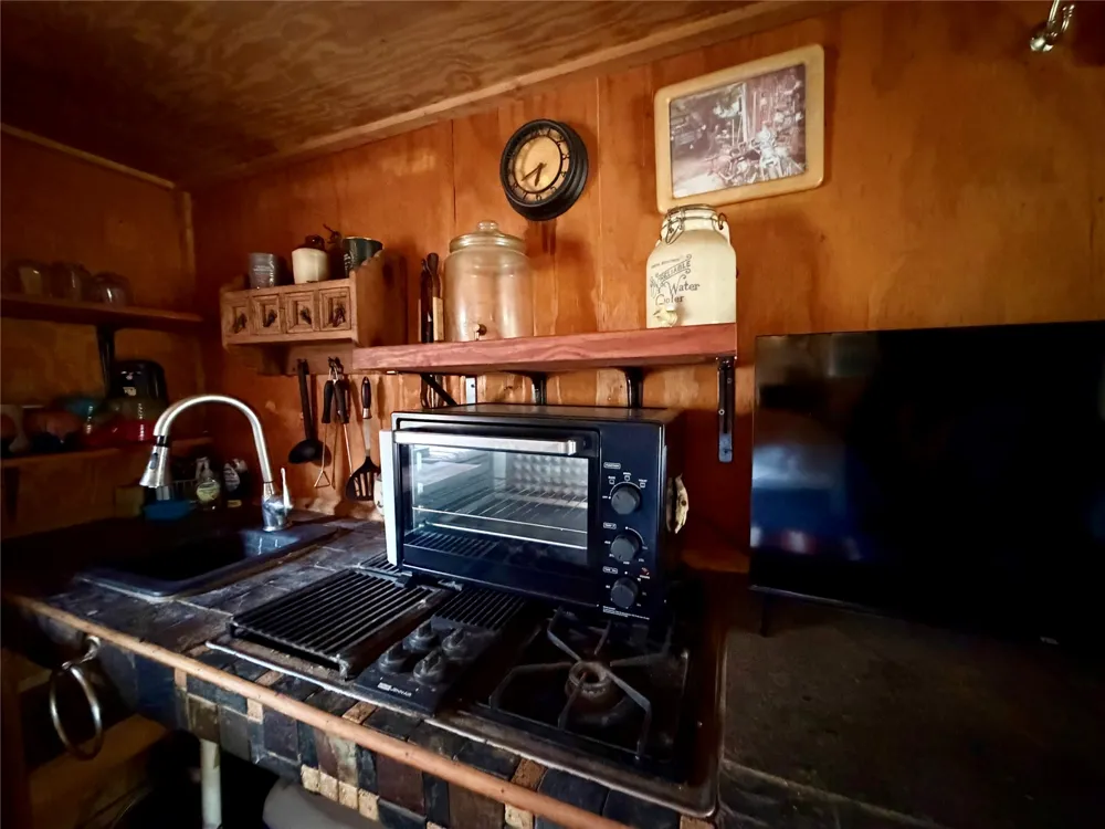 3950 Private Road 2015 Caldwell, TX 77836
