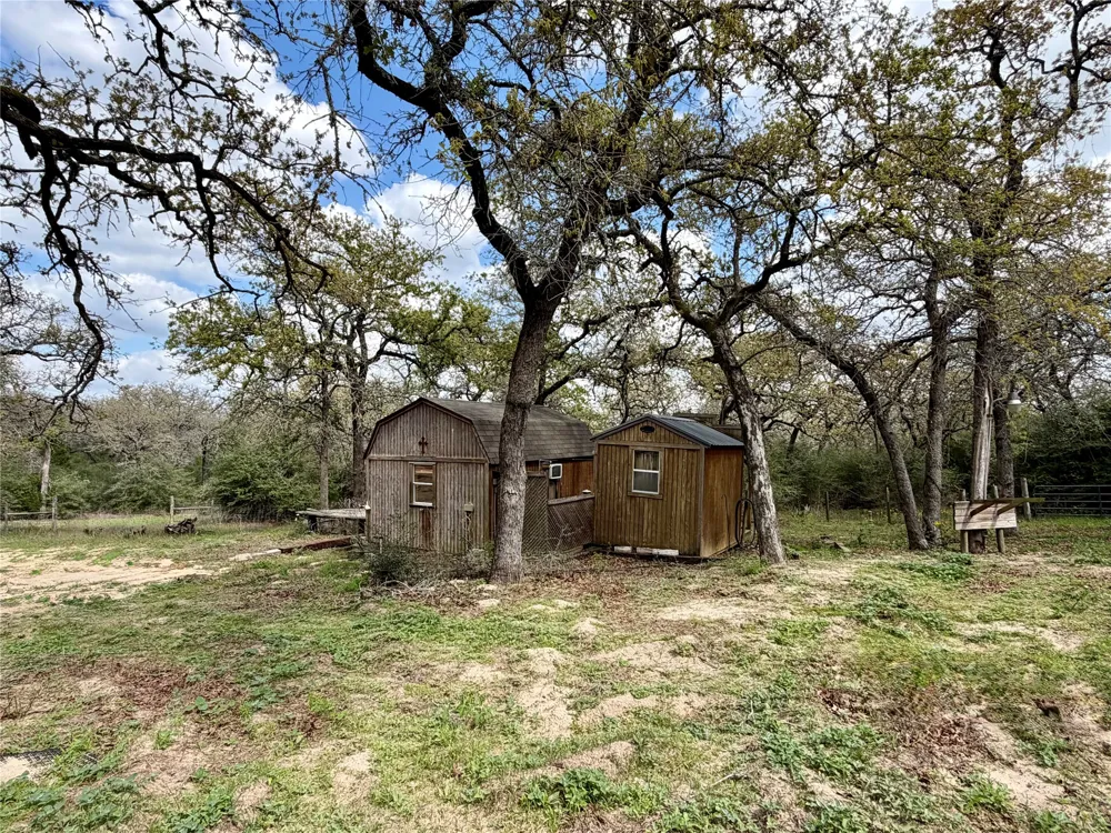 3950 Private Road 2015 Caldwell, TX 77836