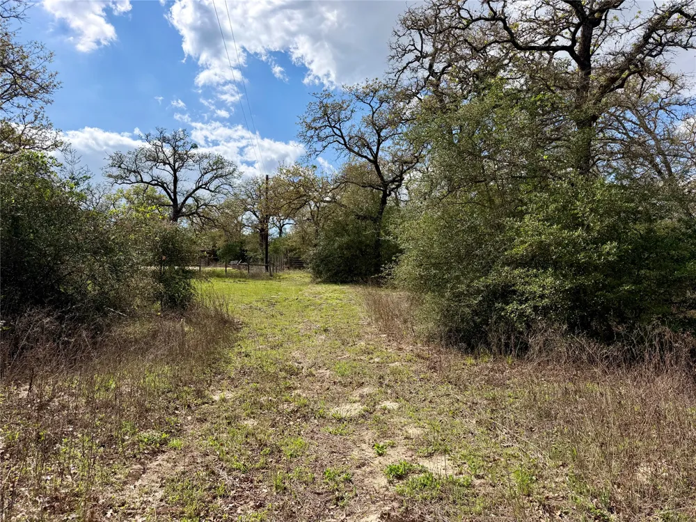 3950 Private Road 2015 Caldwell, TX 77836