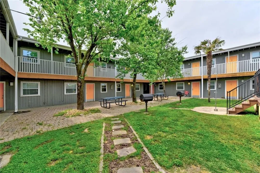 2401 Manor Road #102 Austin, TX 78722