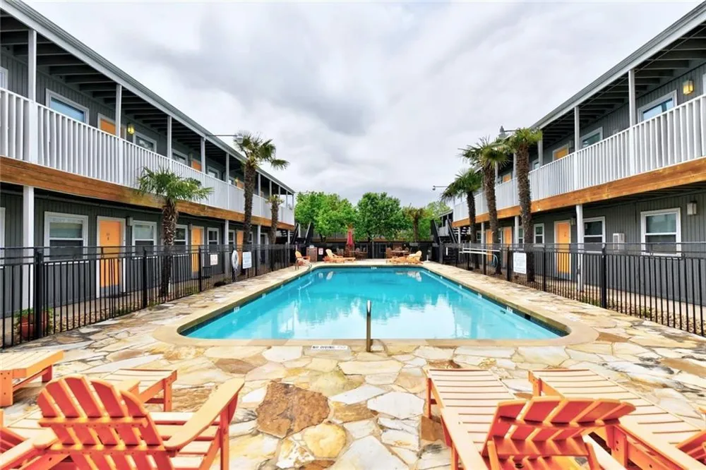 2401 Manor Road #102 Austin, TX 78722