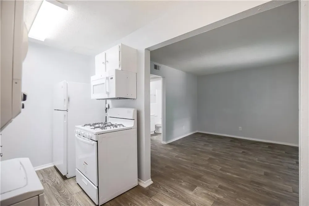 2401 Manor Road #102 Austin, TX 78722