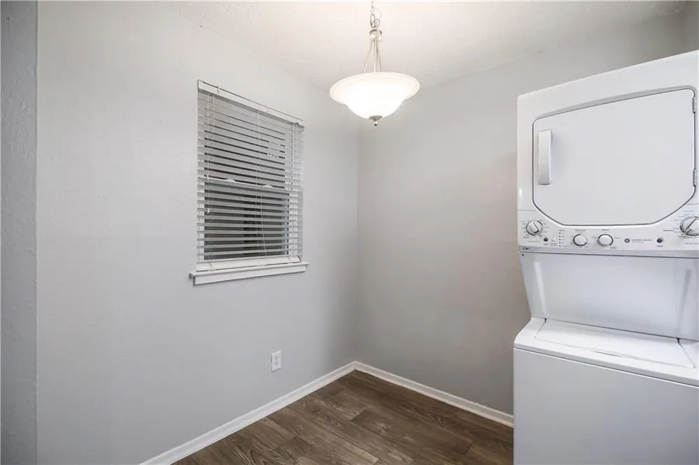 2401 Manor Road #102 Austin, TX 78722