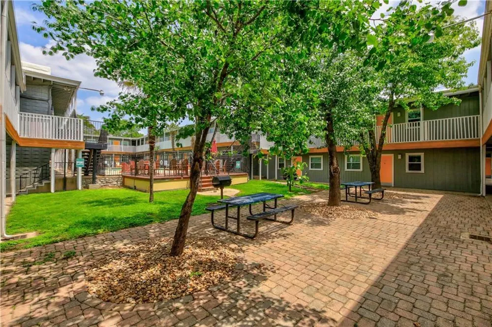 2401 Manor Road #102 Austin, TX 78722