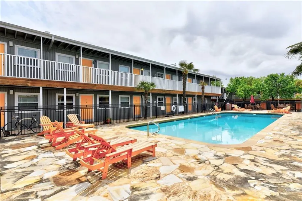 2401 Manor Road #102 Austin, TX 78722