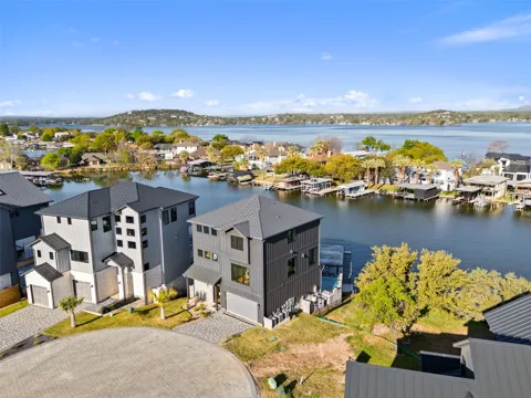 175 Pointview Drive
