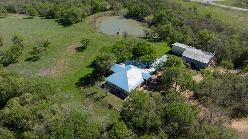 235 Mesquite Drive Cedar Creek, TX 78612