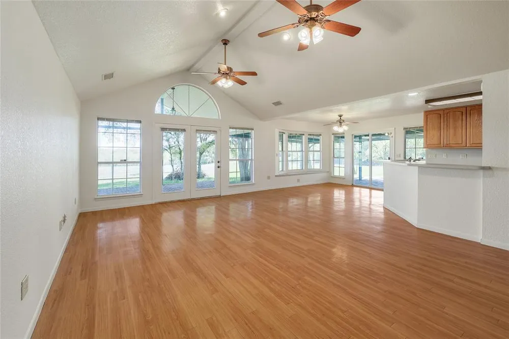 235 Mesquite Drive Cedar Creek, TX 78612
